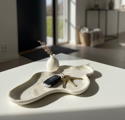 Marble wavy decoratif tray. Handmade. Home decor.