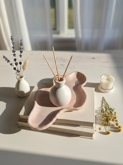 Marble wavy decoratif tray. Handmade. Home decor.